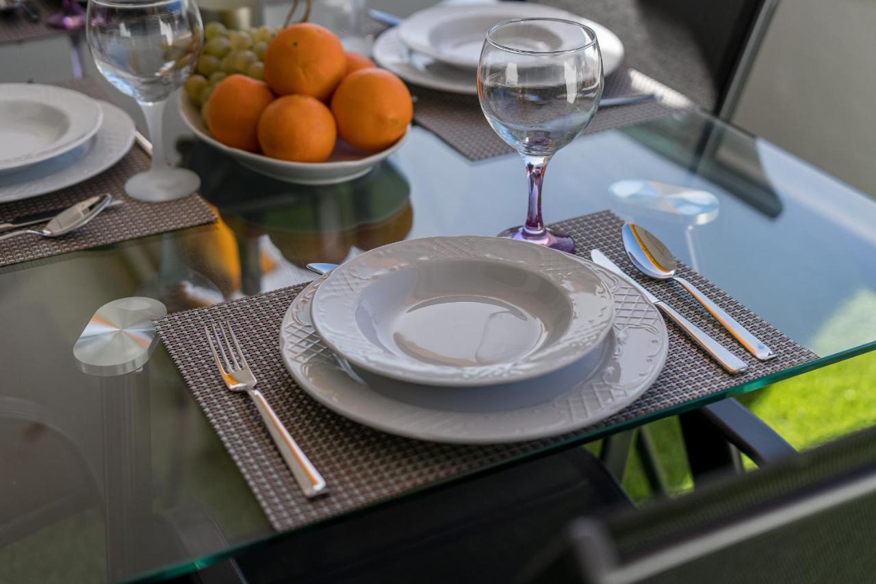 פוארטו דה סנטיאגו Buenavista Sunflower Apartment In Playa La Arena מראה חיצוני תמונה
